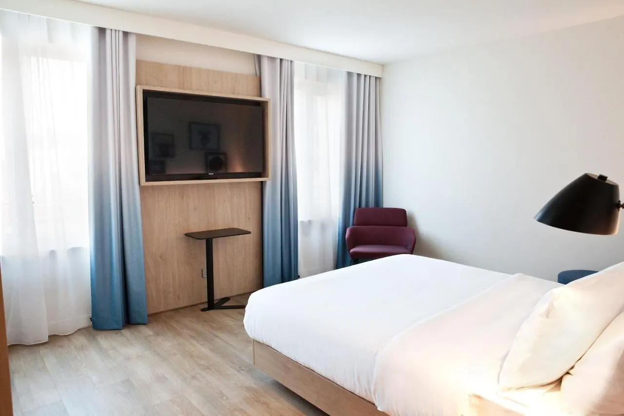 Hotel Hampton By Hilton Regensburg 3*,