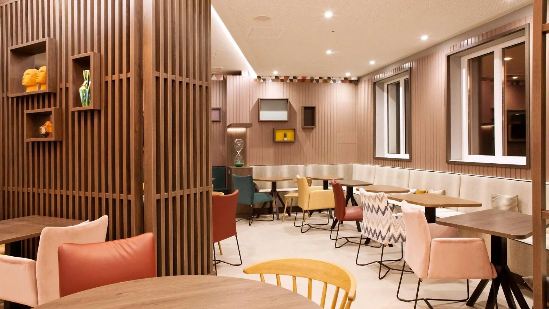 Hotel Hampton By Hilton Ratisbona 3*,  Germania