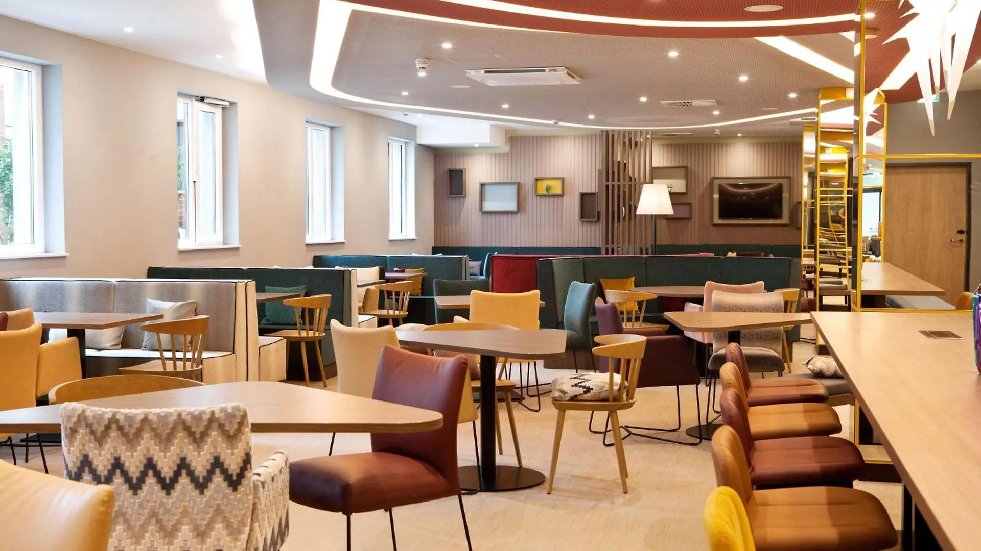 Hotel Hampton By Hilton Řezno