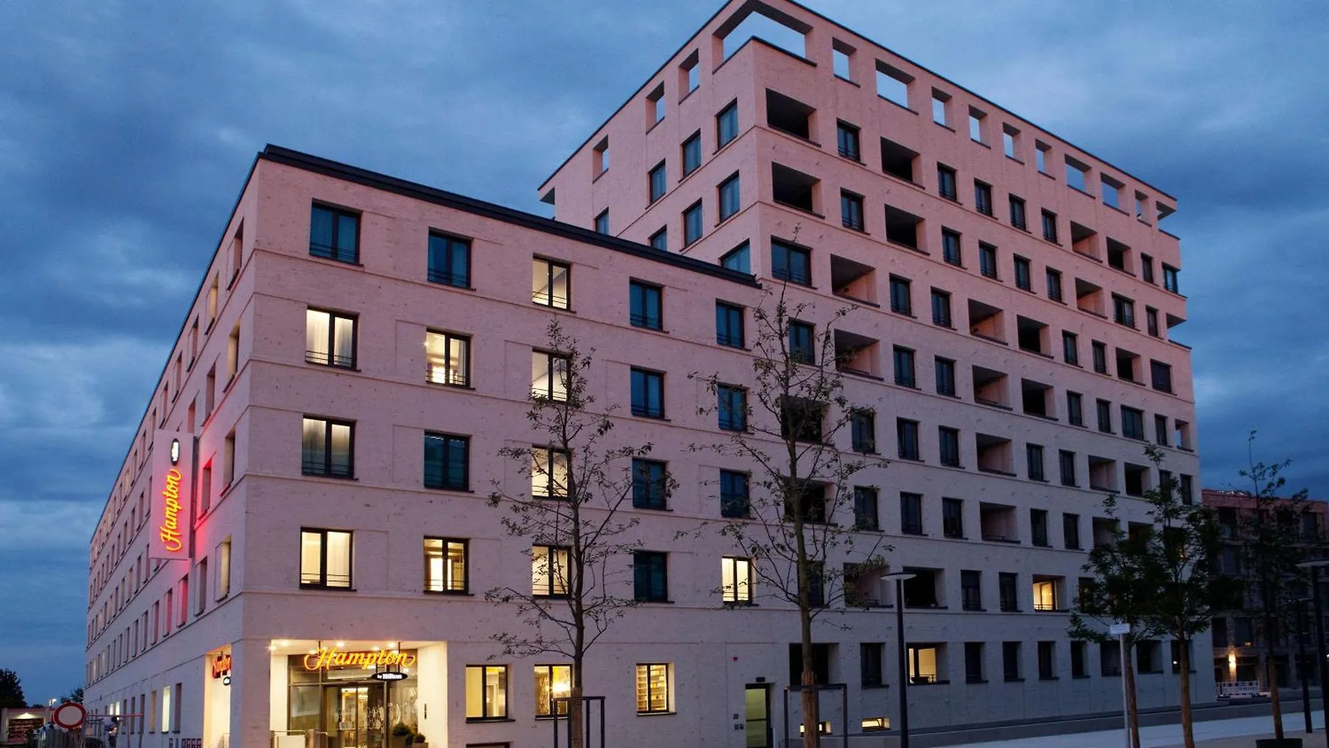 Hotel Hampton By Hilton Řezno